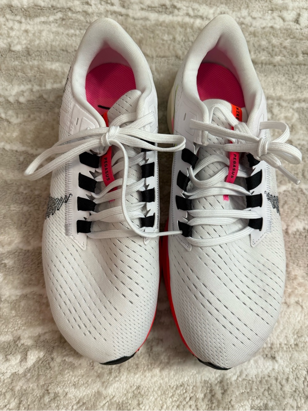 Nike Women’s Air Zoom Pegasus 38 Women Size 9